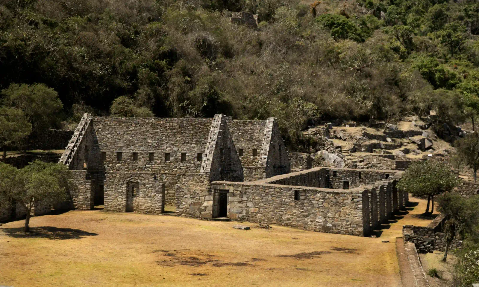 The Choquequirao ruins with Inca terraces and cloud forest high above the Apurímac canyon