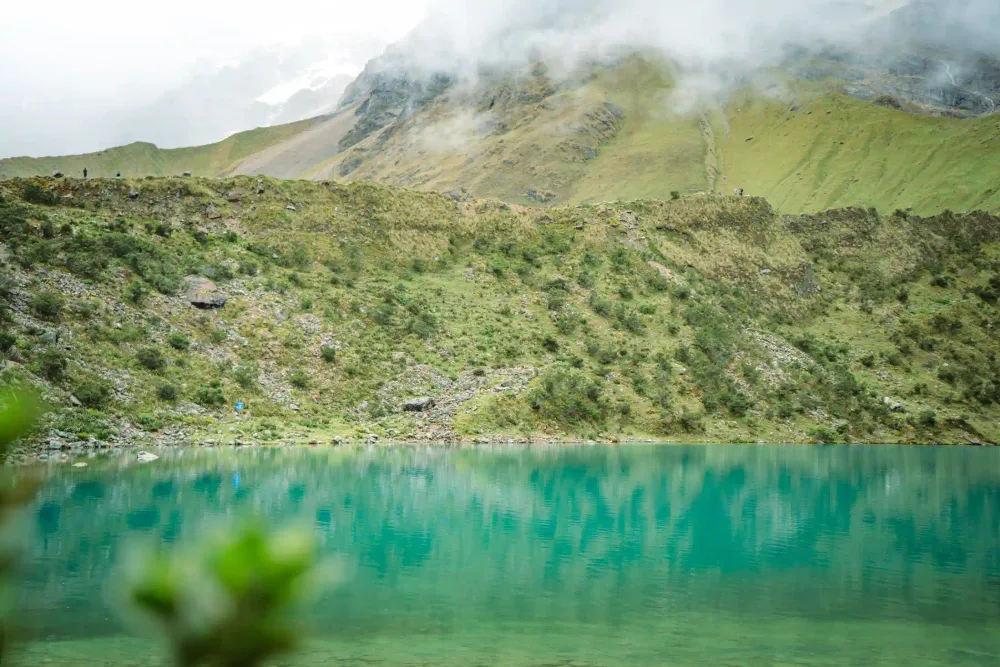 Close-up of the turquoise water of Humantay Lake