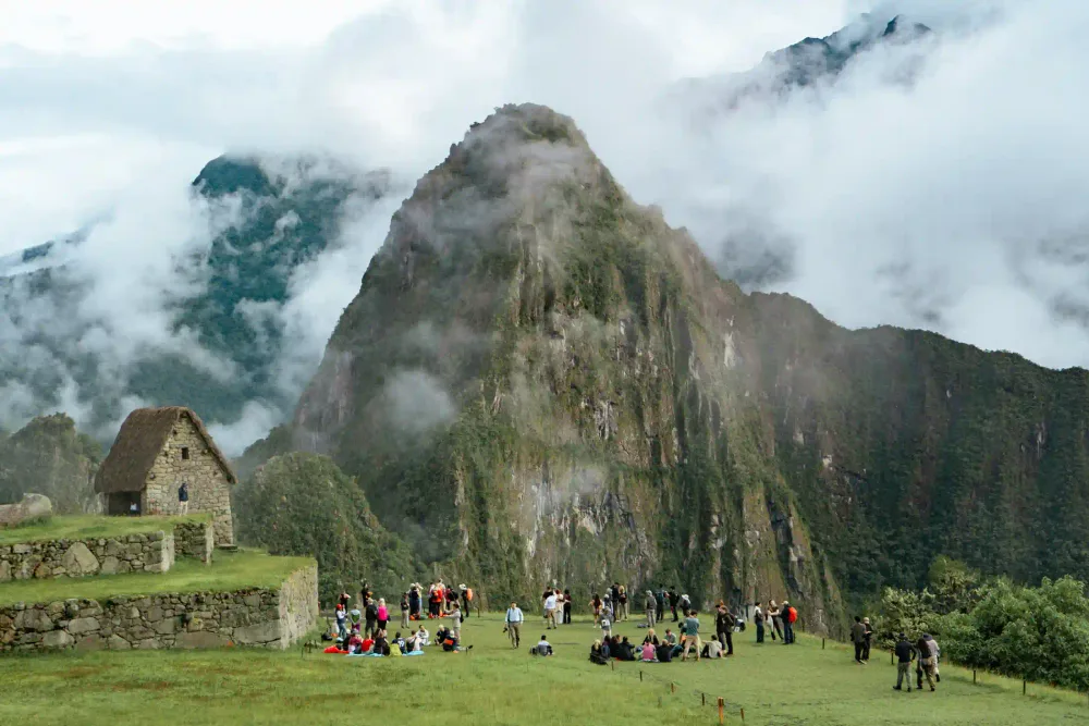 Green mountains and cloud forest around Aguas Calientes