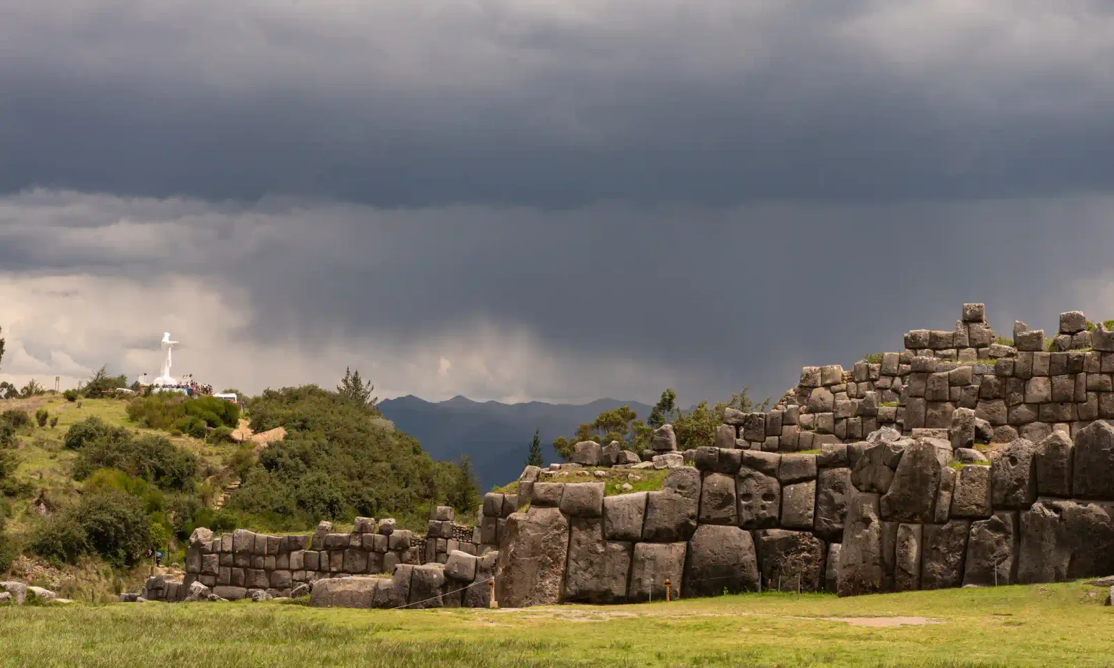 The massive zigzag stone walls of Sacsayhuamán above Cusco, visited on the 3-day Cusco City, Sacred Valley and Machu Picchu private tour